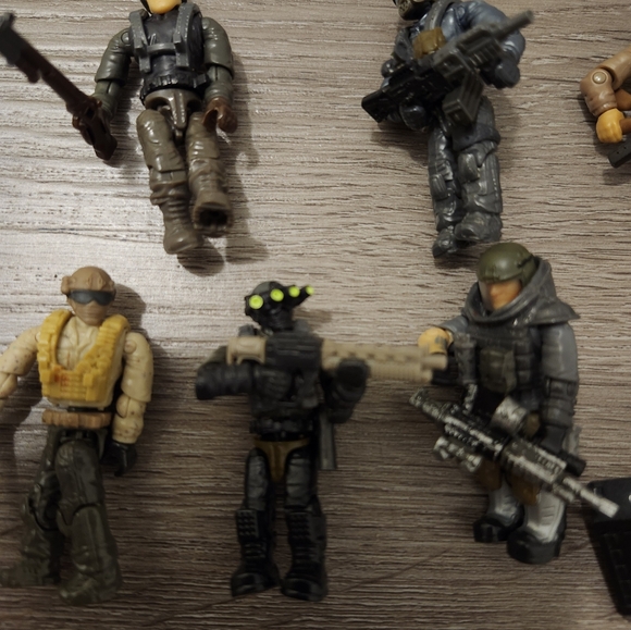 Mega Construx Call of Duty Action Figures Lot of 10 - Picture 3 of 7
